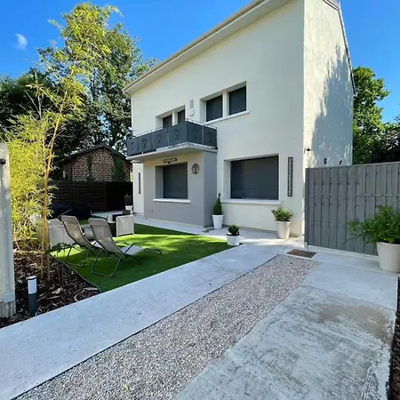 Hotel Premium Isis - Jardin - 2p Sainte-Geneviève-des-Bois